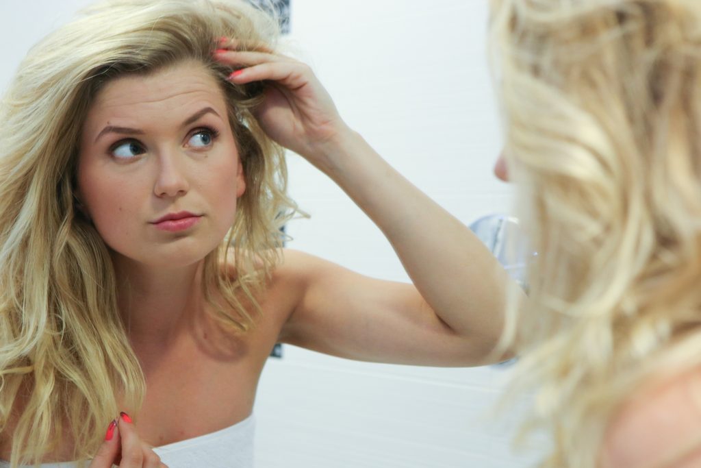 1. CONSULTA DERMATOLÓGICA ANAMNESE