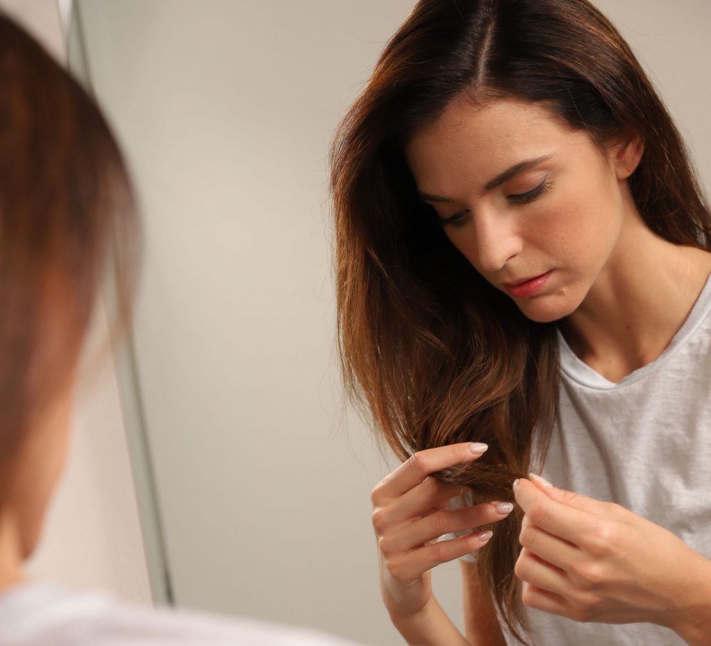 Cabelos finos e frágeis: cortes e shampoos para recuperar o volume