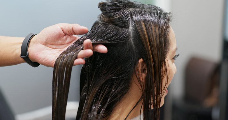 La ricostruzione dei capelli al collagene