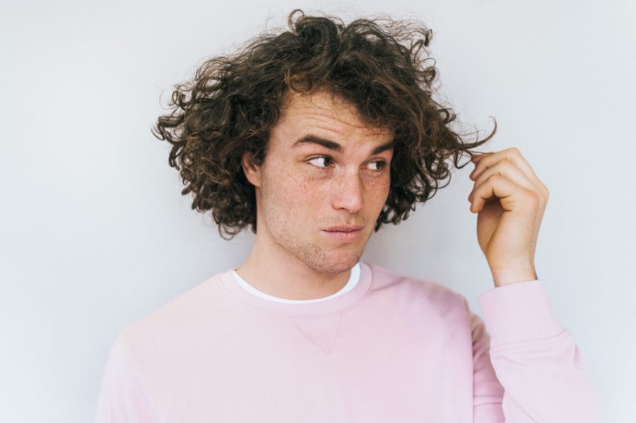 Capelli mossi: il taglio per un ciuffo mosso